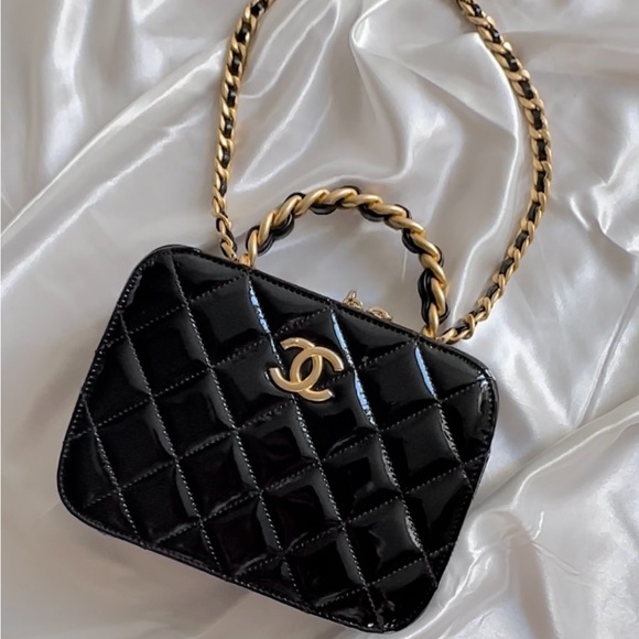 ❌SOLD❌Chanel Patent Leather Top Handle Vanity Crossbody Bag - Picture 6 of 16